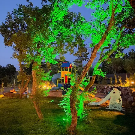 Village Smokinia فيلة *