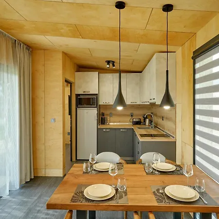 Луксозна вила Village Smokinia *