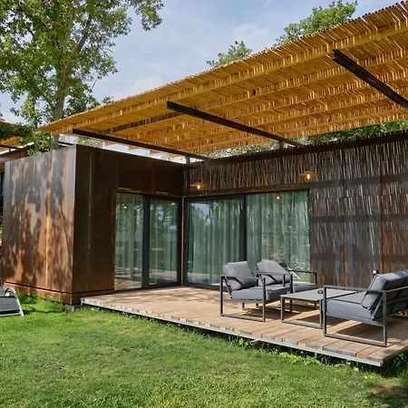 Луксозна вила Village Smokinia