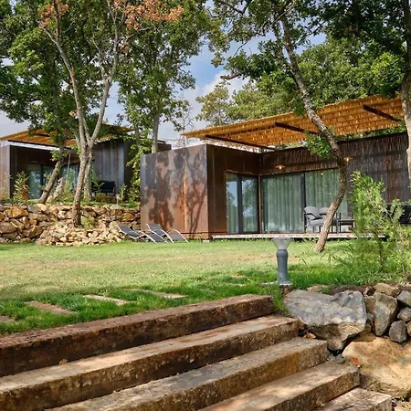 Луксозна вила Village Smokinia